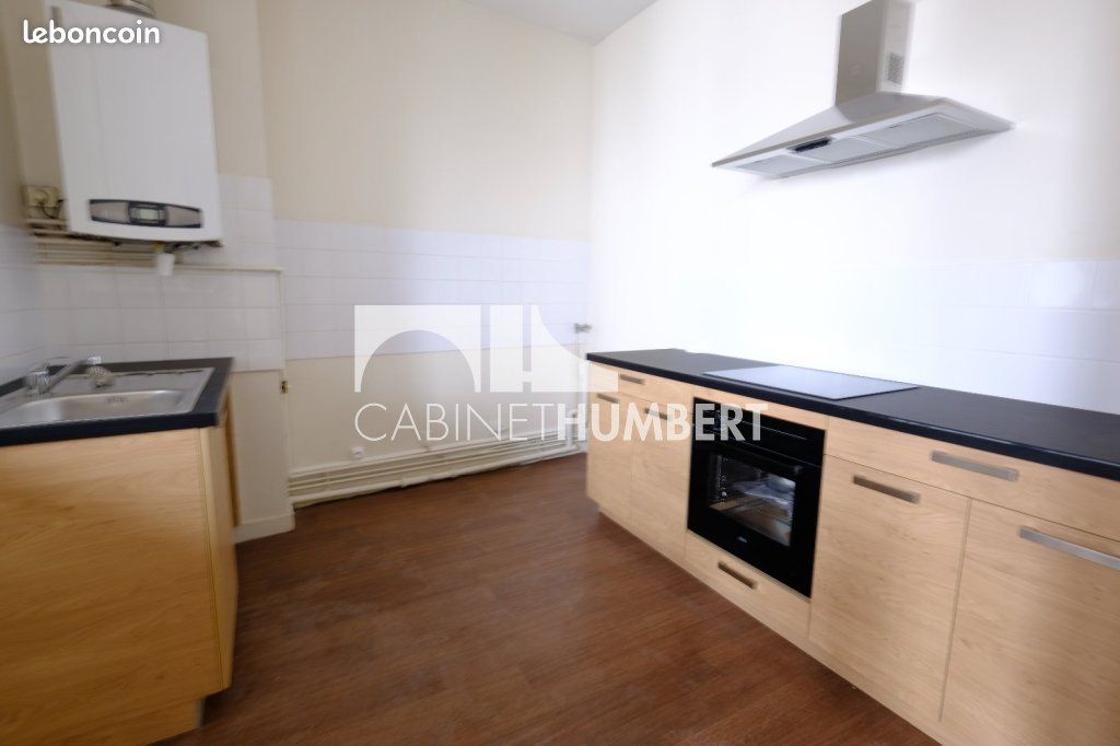 Appartement 3 pièces 74 m² · à Saint-Étienne · 74 m² · 645 €