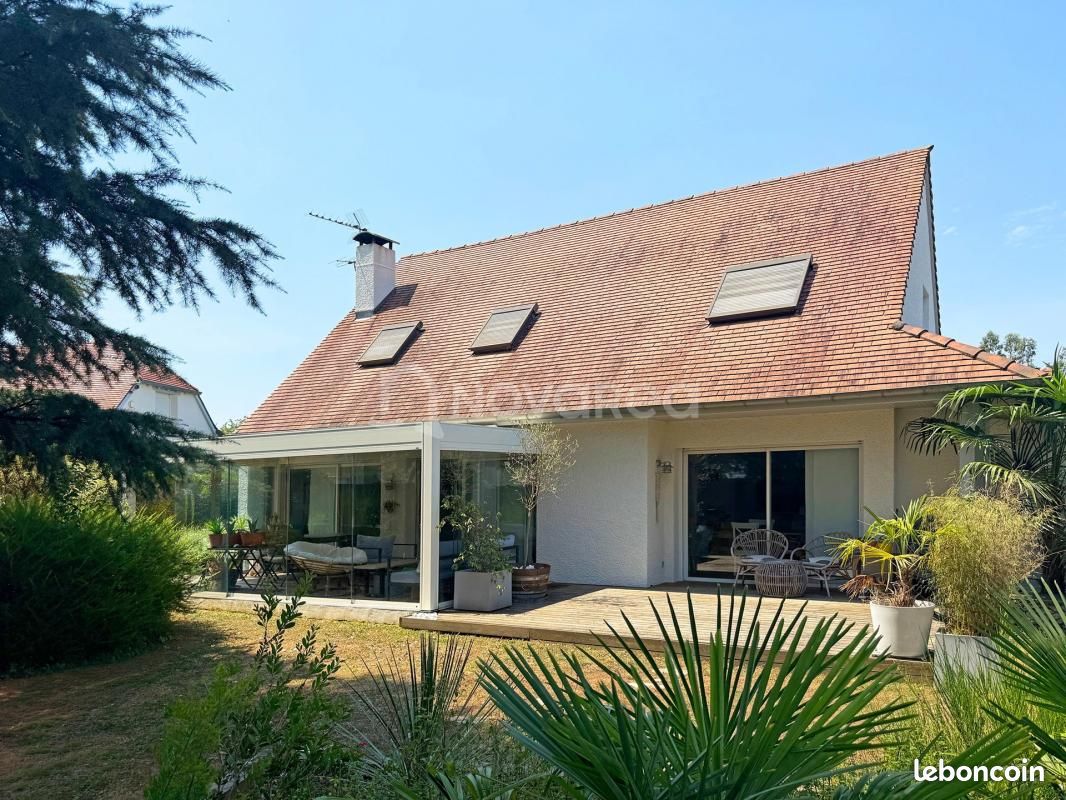 Maison 6 pièces 129 m² · à Gelos · 129 m² · 395 000 €