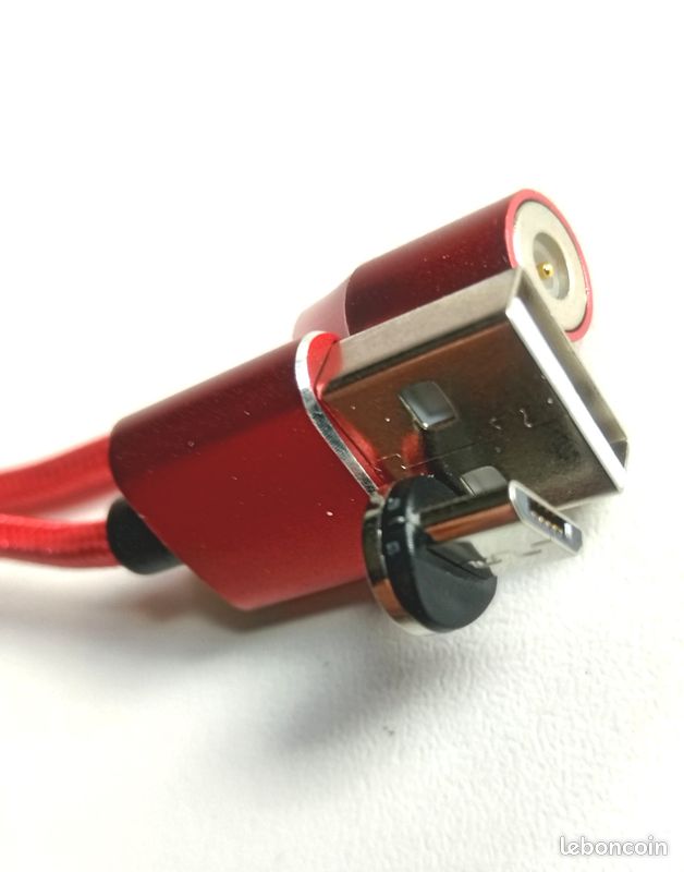 Câble USB/Téléphone Universel et Magnétique, Très rapide (image 2)