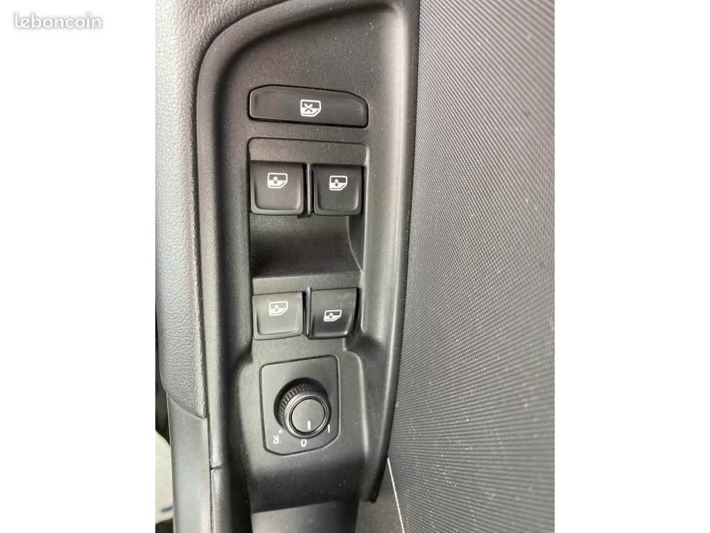AUDI A1 II Sportback 25 TFSI 95 ch BVM5 (image 11)