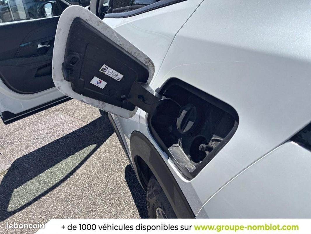 Peugeot 2008 PureTech 100 S&S BVM6 Style (image 22)