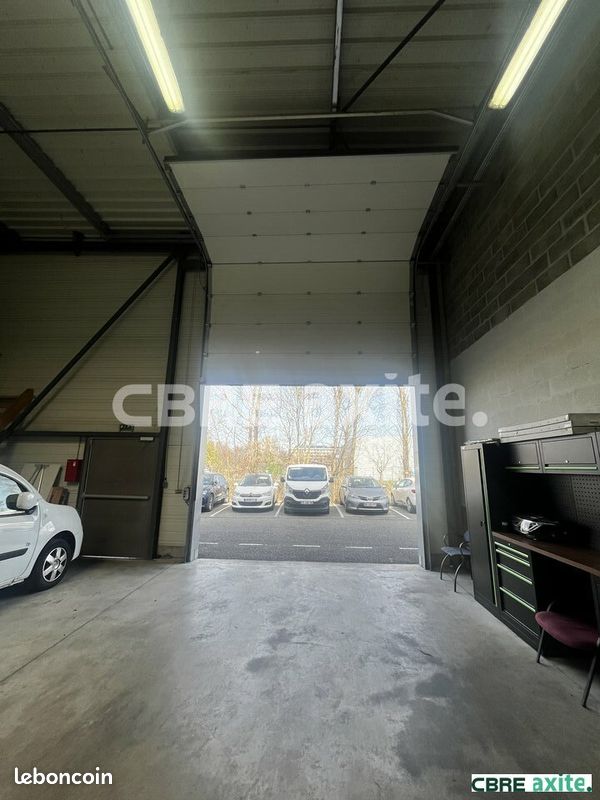 LOCAL D'ACTIVITE 565 m² BOURGOIN-JALLIEU (image 3)