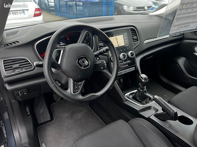 RENAULT MEGANE IV BERLINE BUSINESS Blue dCi 115 ch premiere main (image 4)