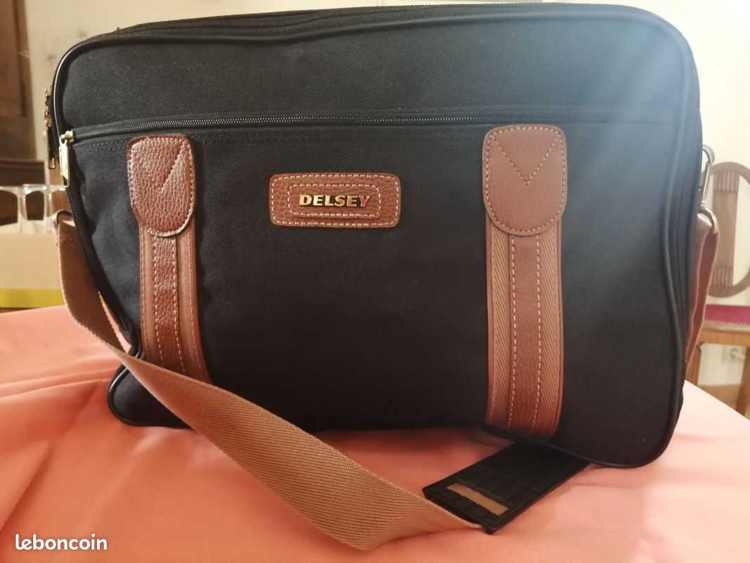 Sac delsey bandouliere pour homme Accessoires Bagagerie