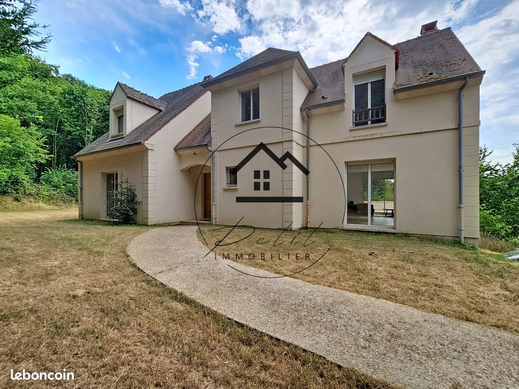Maison 6 pièces 198 m² · à Breuil-le-Sec · 198 m² · 395 000 €