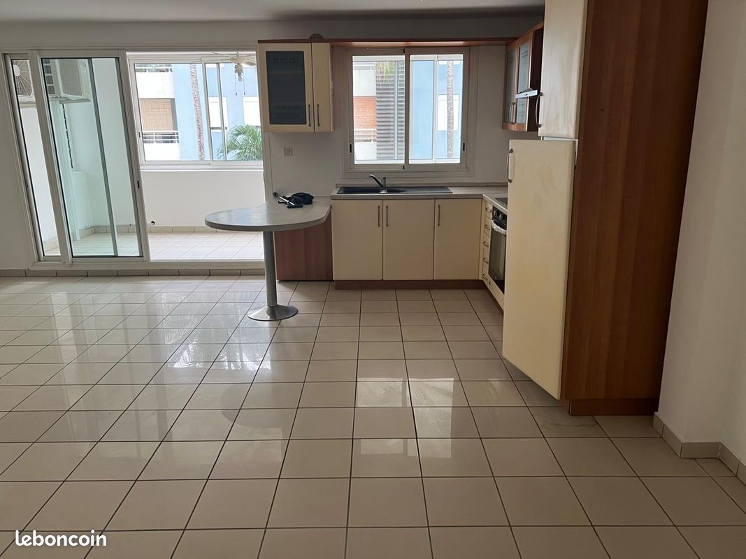 Appartement 3 pièces 67 m² · à Saint-Denis · 67 m² · 1 025 €/mois