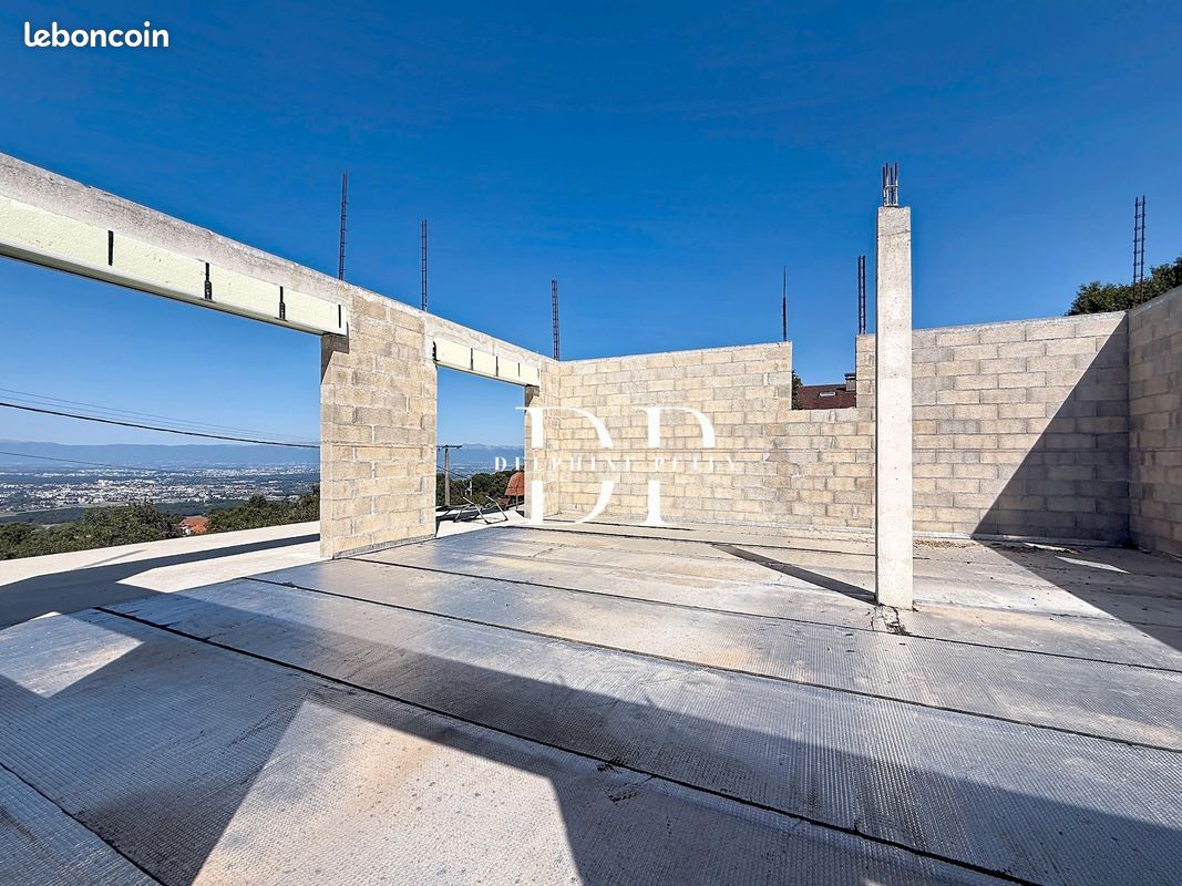 Maison 5 pièces 140 m² · à Lucinges · 140 m² · 420 000 €