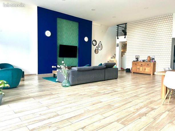 Maison 5 pièces 217 m²