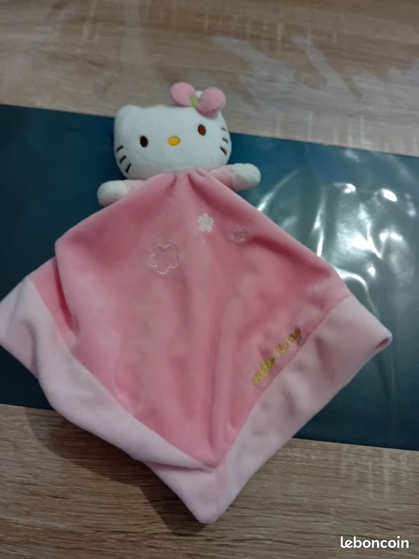 Peluche hello kitty (image 3)