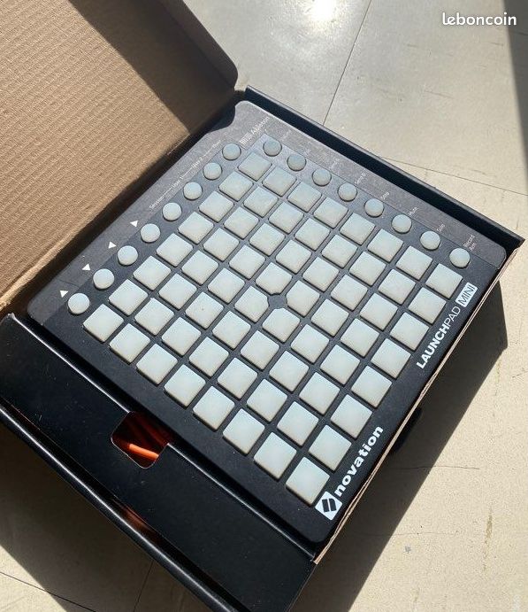 Launchpad mini Novation (image 1)