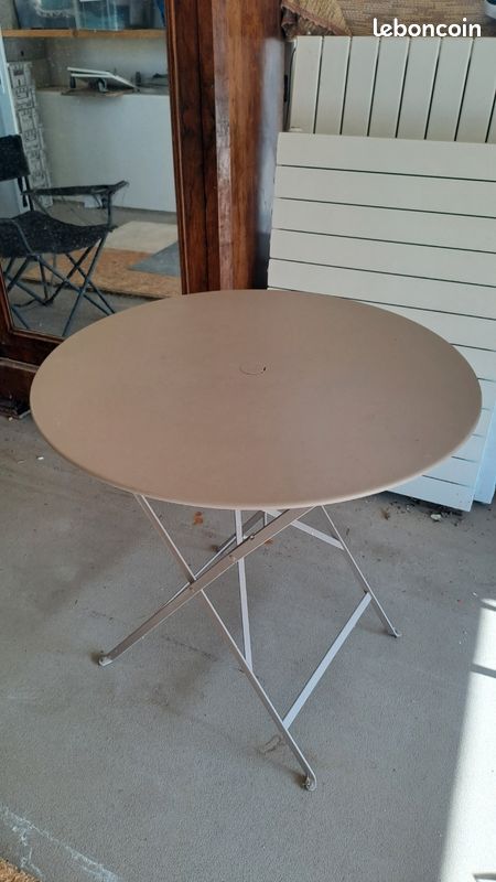 Table fermob 77cm Diamètre (image 2)