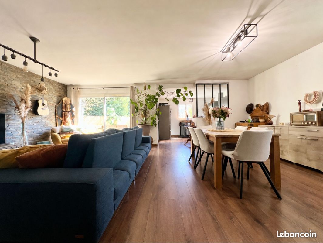 Maison 4 pièces 101 m² · à Cuges-les-Pins · 101 m² · 465 000 €