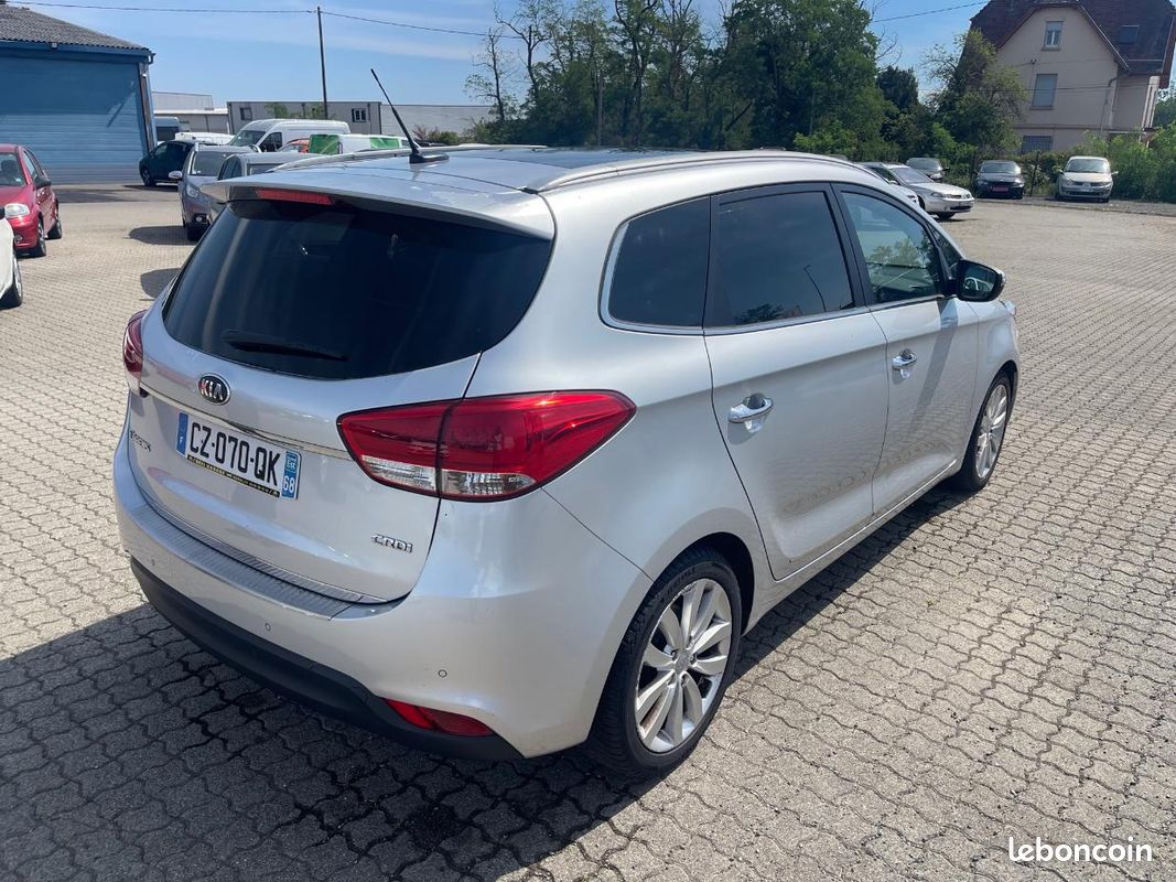 KIA Carens IV 1.7 CRDi 16V 136 cv Boîte auto (image 3)