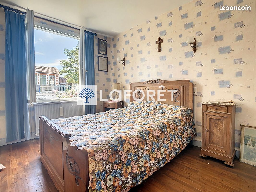 Propriété 4 pièces 70 m² - Saint-Loup-Lamairé 79600 (image principale 8)