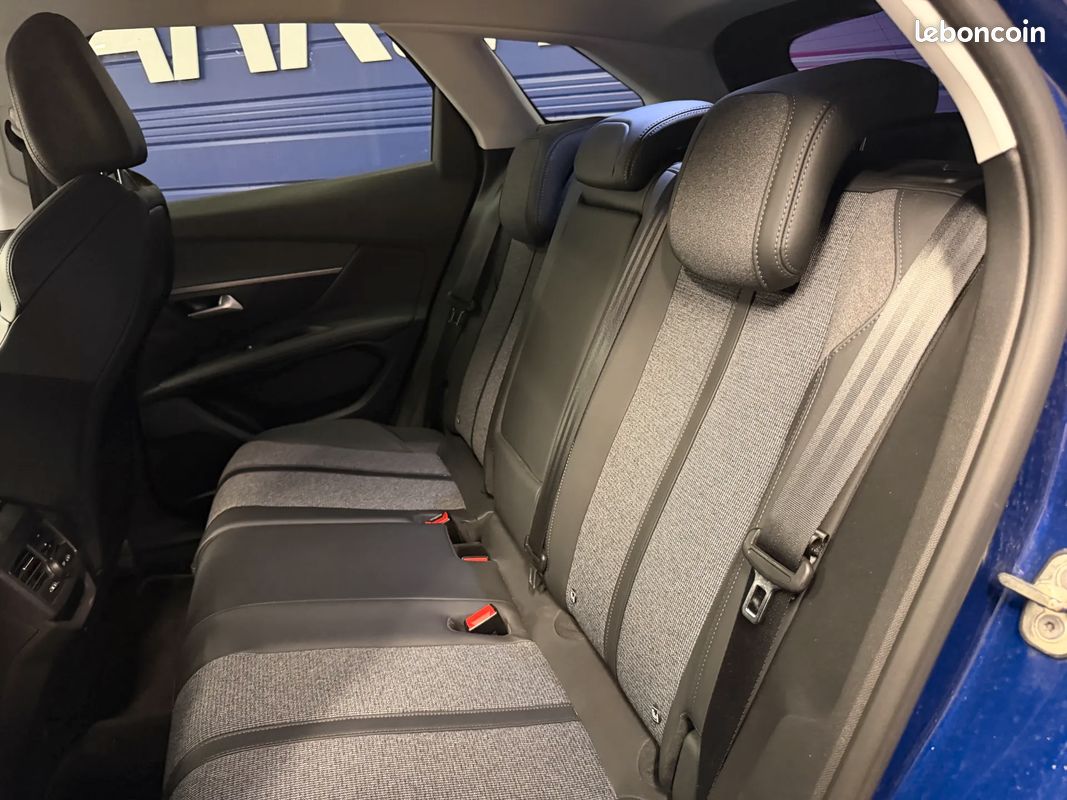 PEUGEOT 3008 1.2 131ch Allure Pack - 2019 - Suivi Complet Peugeot- Boîte auto (image 15)