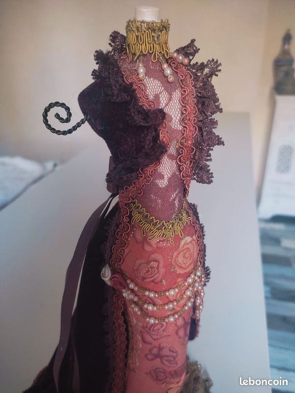 Manequin porte bijoux (image 4)