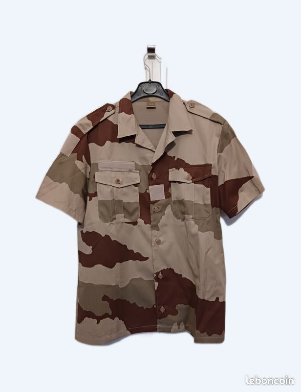 Chemise Sans Manches Camouflage à Clous Dorés - Marque STUD, Taille 8, Occasion