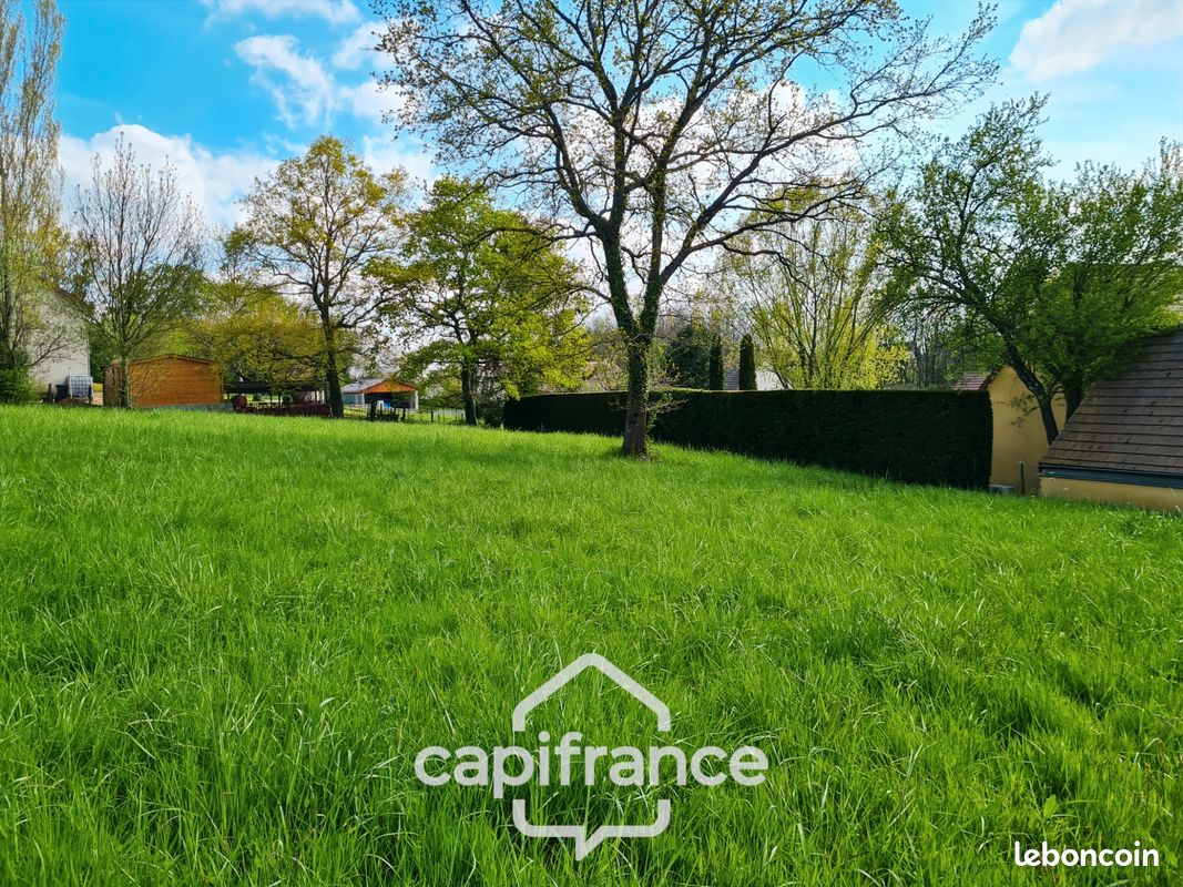 Terrain 2530 m² · à Chalon-sur-Saône · 178 000 €