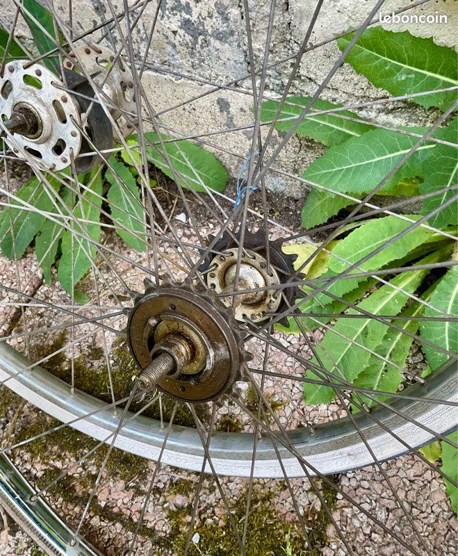 Qqes pièces vélo / VTT (cadres, jantes, freins….) (image 10)