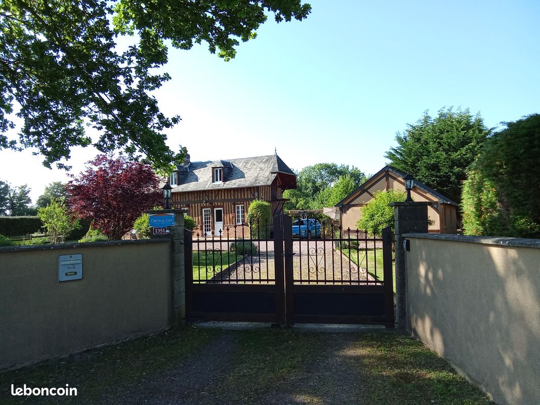 Maison 9 pièces 135 m² · à Bonneville-la-Louvet · 135 m² · 310 000 €