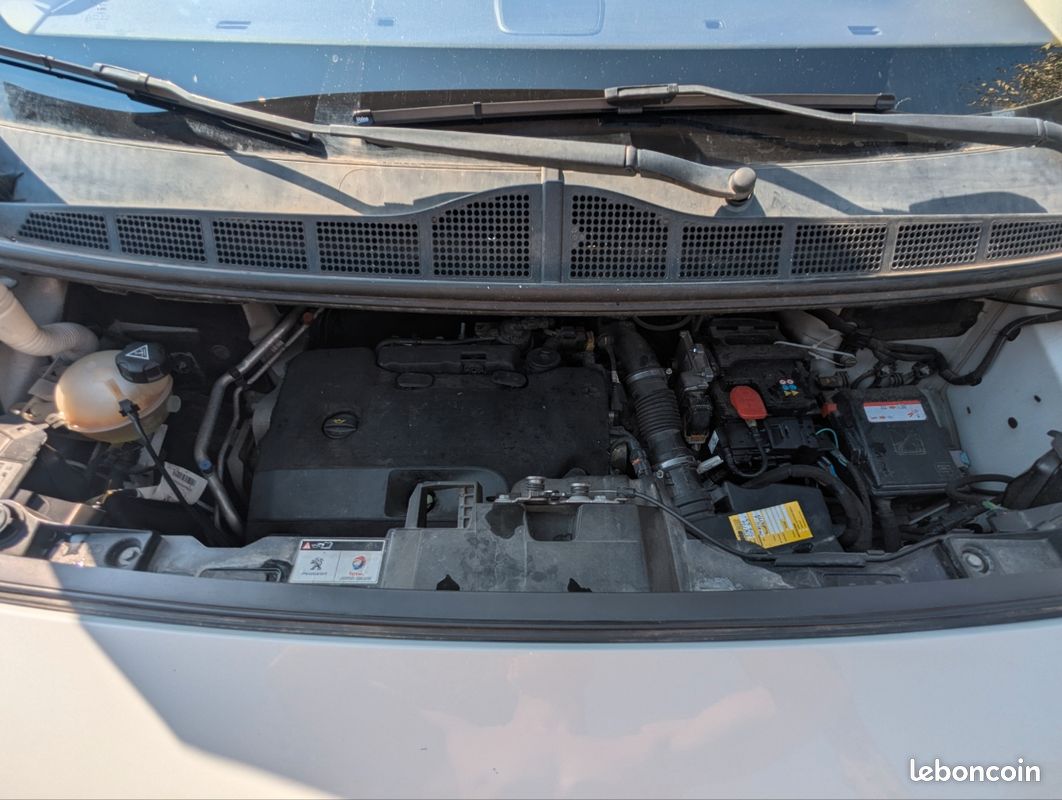 Peugeot expert 180cv eat6 Premium (image 4)