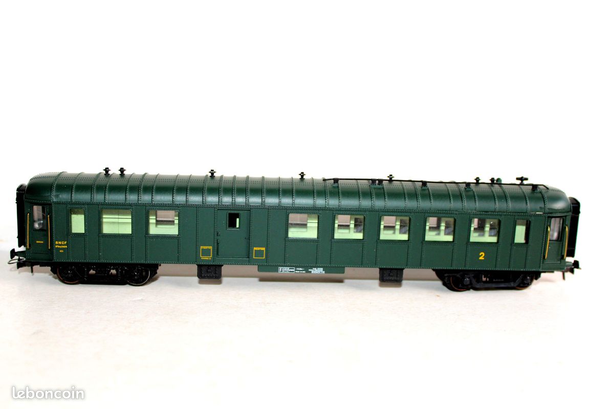 Voiture Voyageurs SNCF OCEM B9 Jouef HO Époque IV - Verte - Occasion - Modélisme