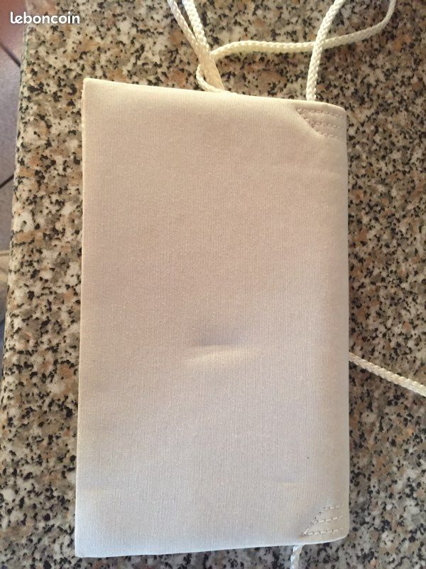 Pochette blanche (image 2)