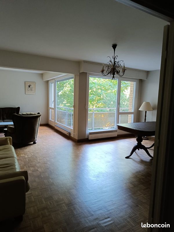 Appartement 5 pièces 100 m² · à Valenciennes · 100 m² · 1 000 €