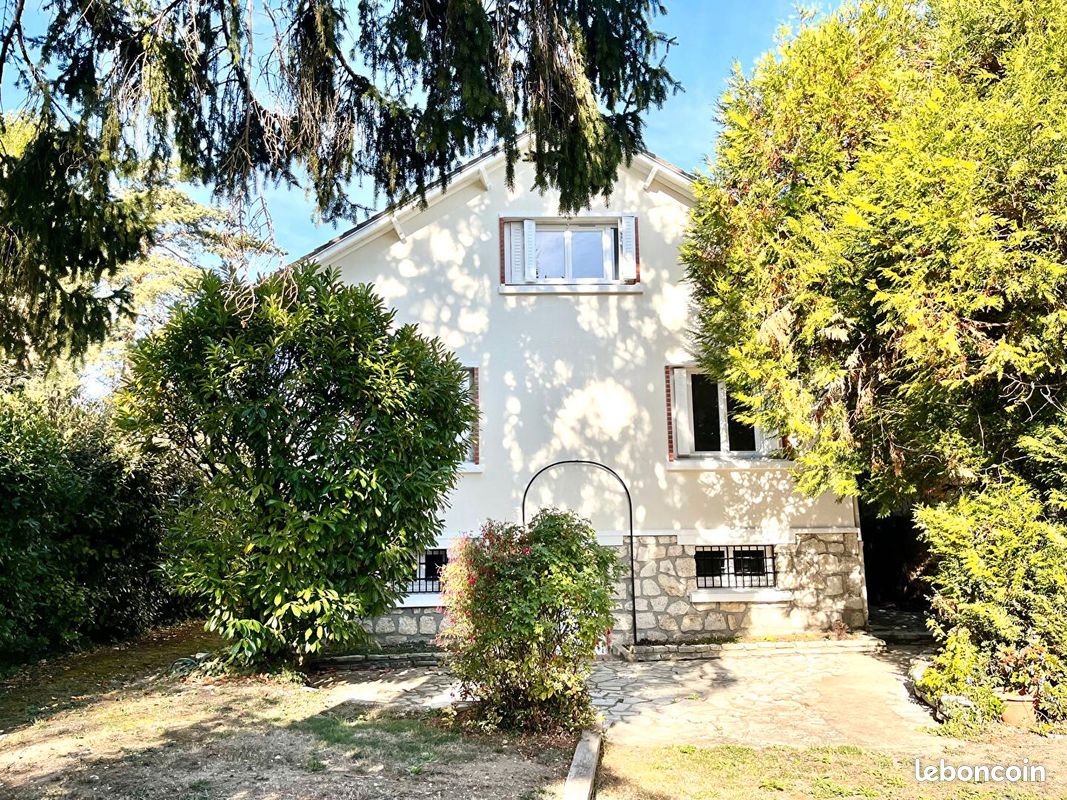 Maison 7 pièces 157 m² · à Saint-Leu-la-Forêt · 157 m² · 548 000 €