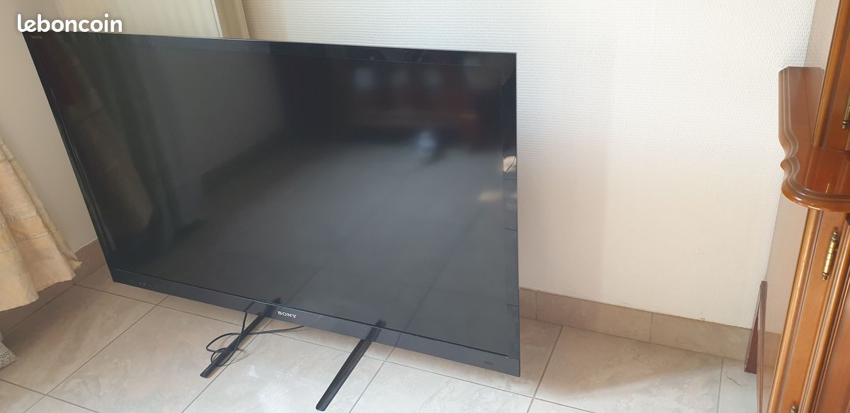 TV SONY BRAVIA model kdl 55ex720 (image 2)