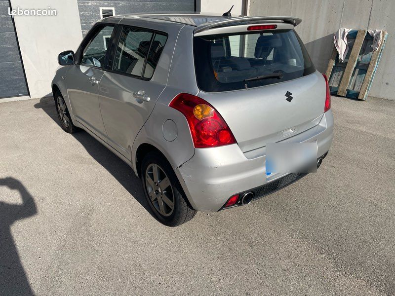 Suzuki Swift 4x4 (image 2)