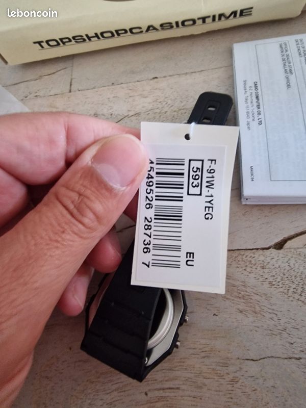 Casio Montre F91W Classique - Résistante à L'Eau, Chronomètre, Alarme Et Calendrier Automatique