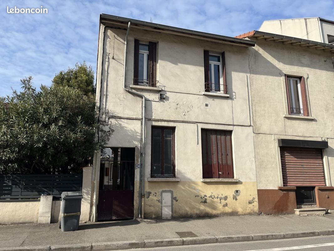 Local commercial 145 m² · à Villeurbanne · 145 m² · 400 000 €