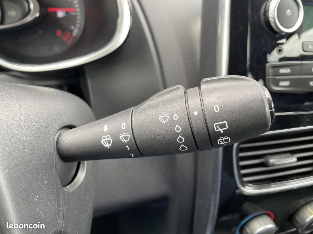 RENAULT CLIO 1.5 Energy dCi / 11 000 km / 75 Ch / Finition Trend / 1ère main (image 19)