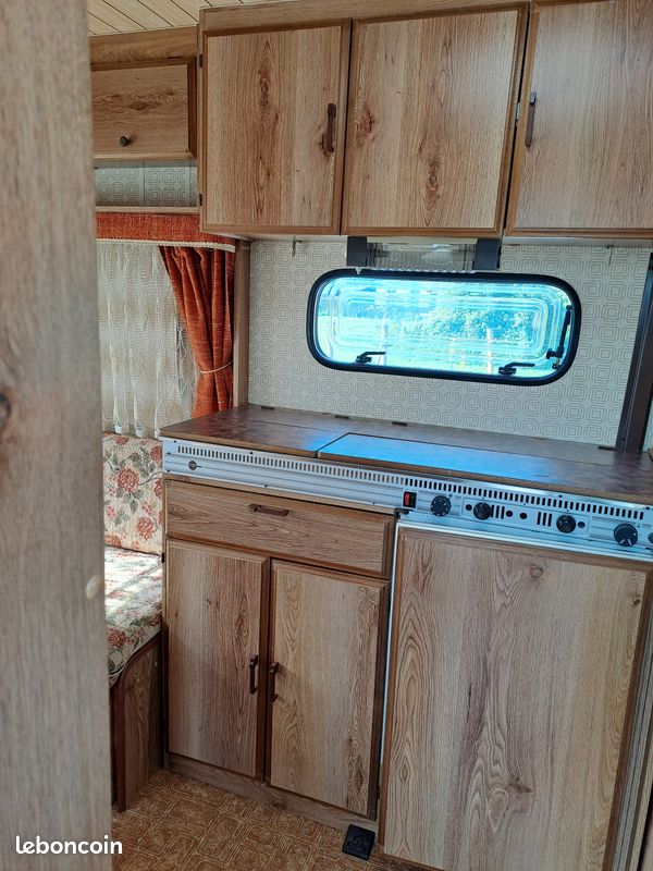 Caravane vintage 1982 (image 4)