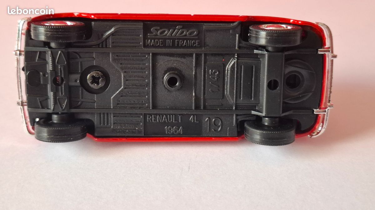 Solido Prestige 1/18 Renault 4L Sapeurs Pompiers Hauts De Seine - Occasion Boîte Abîmée