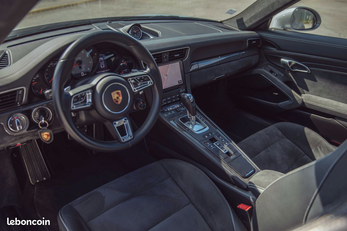 PORSCHE 911 (991) (2) 3.0 450 34CV CARRERA 4 GTS PDK7 - Française - Révisée - Pack GTS - Volant/Sièges chauffants - Bose - TO - Caméra (image 4)