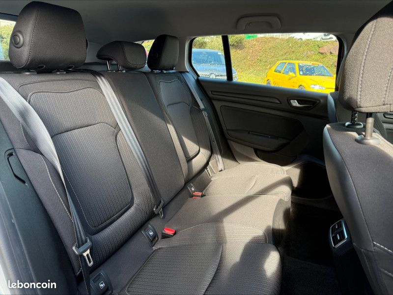 Renault MEGANE IV ESTATE 1.5 BLUE DCI 115CH BUSINESS - 20 (image 8)