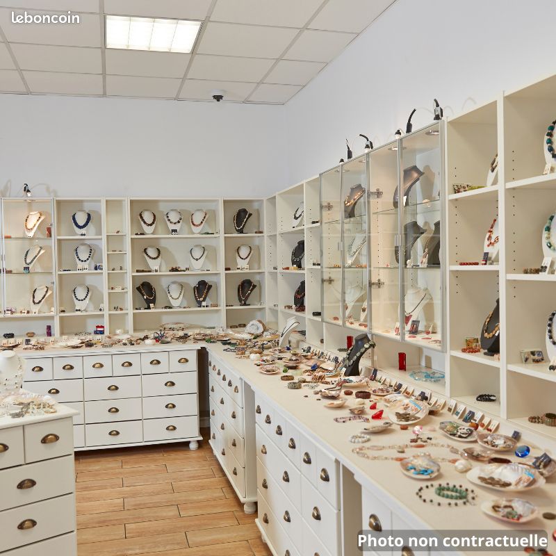 Bijouterie, fonds de commerce, horlogerie 100 m² LONS LE SAUNIER (image 4)