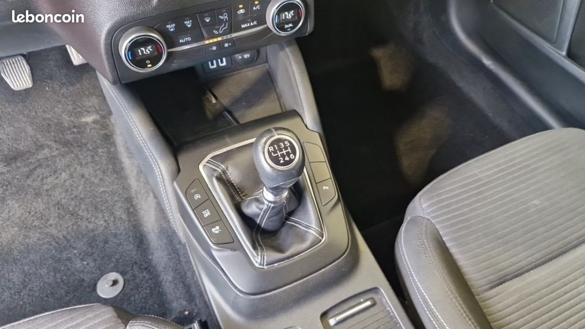 Ford Focus SW 1.5 ECOBLUE 120 SS TITANIUM X (image 24)