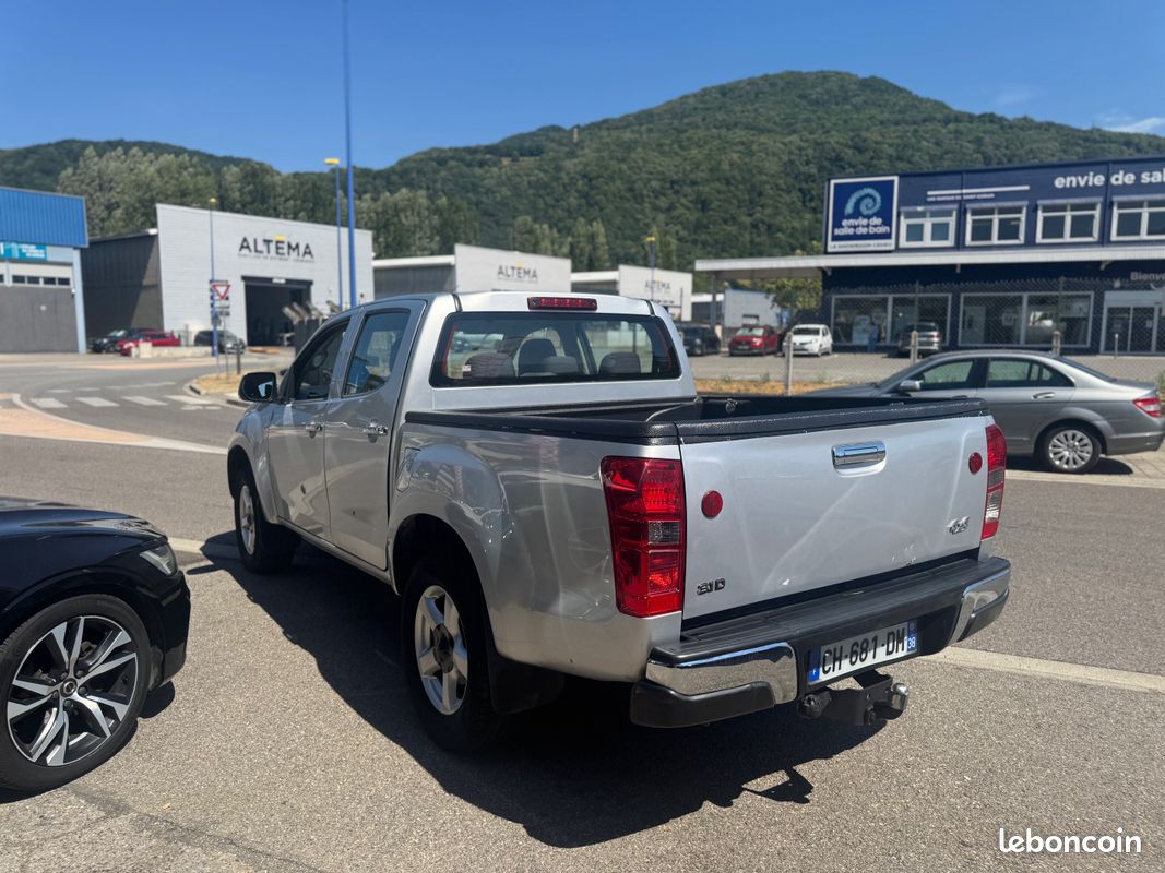 ISUZU D-Max 2.5 double cabines 5 Places (image 3)