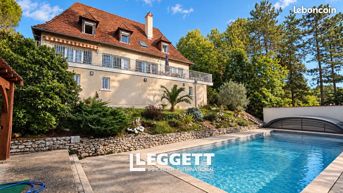 Maison 10 pièces 330 m² · à Périgueux · 330 m² · 650 000 €