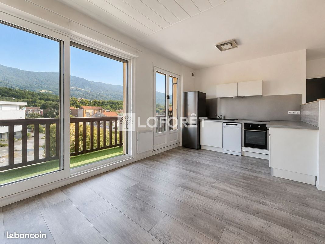 Appartement 1 pièce 51 m² · à Pontcharra · 51 m² · 700 €