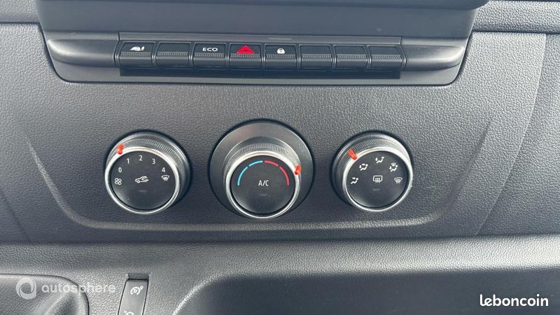 Renault Master Véhicule utilitaire ou Société F3500 L3H3 2.3 Blue dCi 135ch Confort Euro6E (image 27)