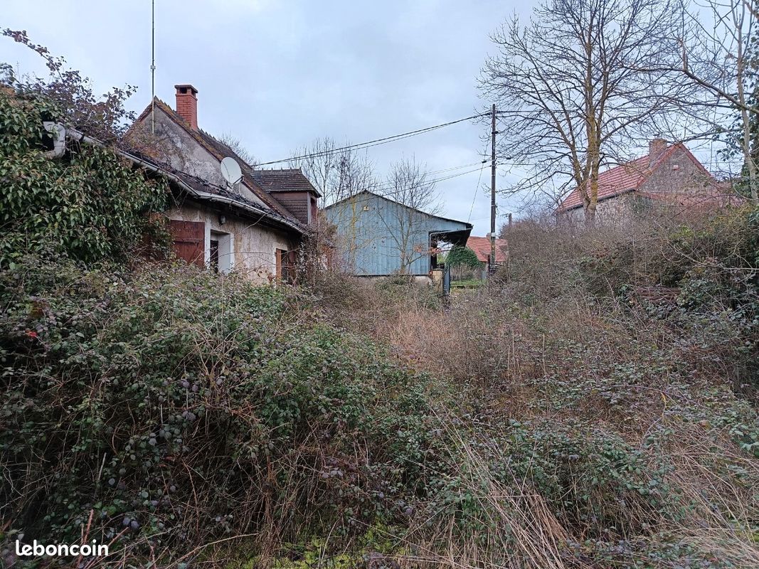 Maison 5 pièces 90 m² · à Huriel · 90 m² · 25 000 €