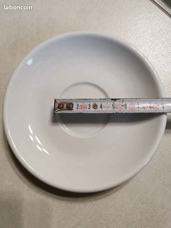 8 soucoupes à café blanche de diamètre 14cm (image 3)