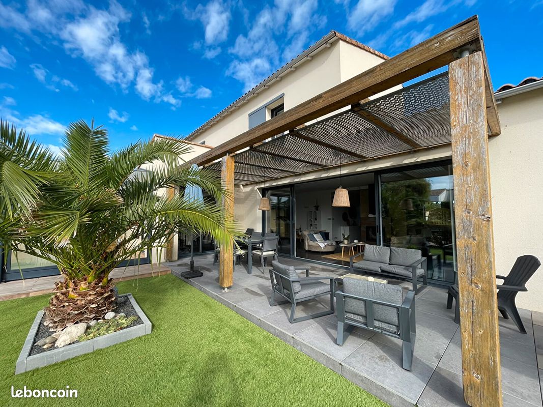 Maison 7 pièces 205 m² · à Chauray · 205 m² · 564 000 €