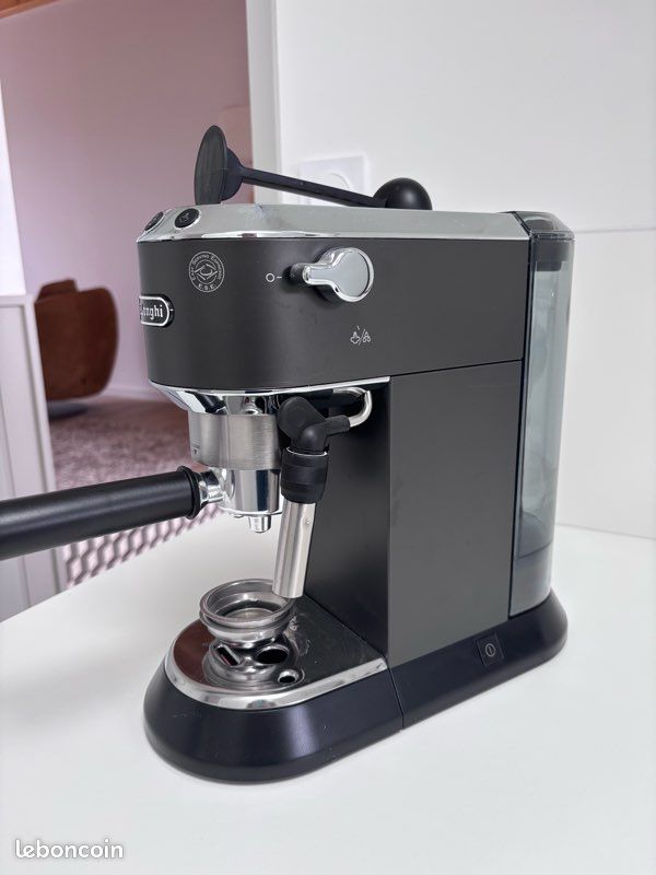 Cafetière delonghi Dedica (image 1)