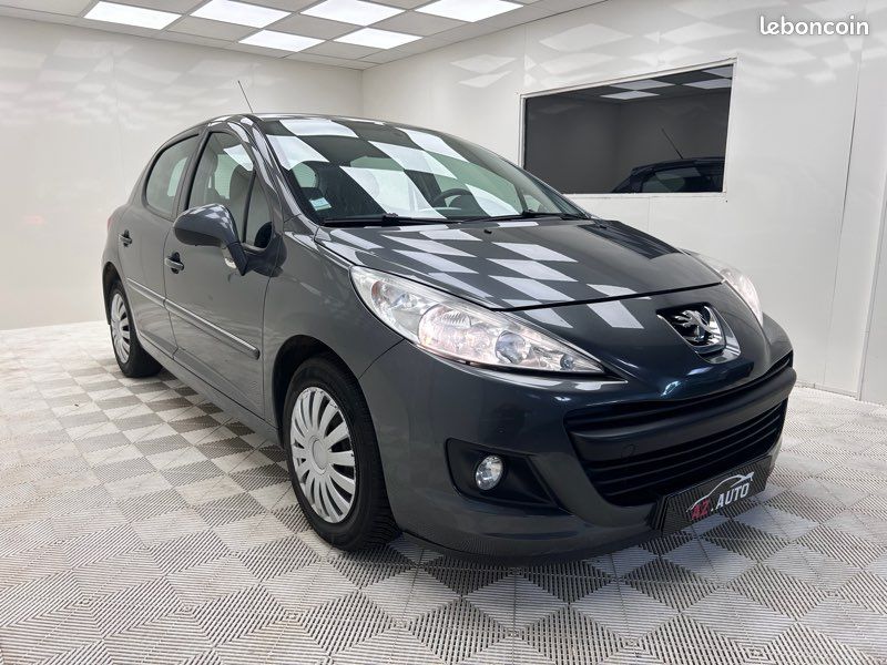PEUGEOT 207+ 07/2014 1.4HDi 68cv PHASE 2 / PACK Clim / SORT DE RÉVISION COMPLÈTE (image 2)