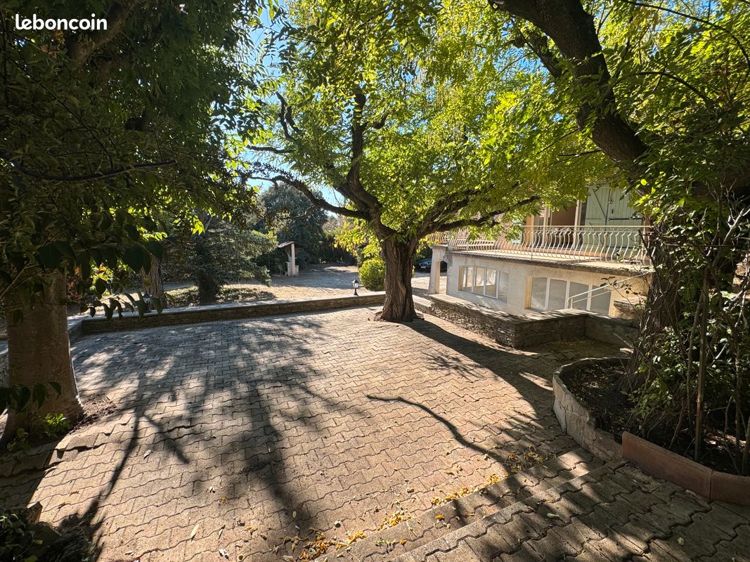 Maison 6 pièces 206 m² · à Bouc-Bel-Air · 206 m² · 699 000 €